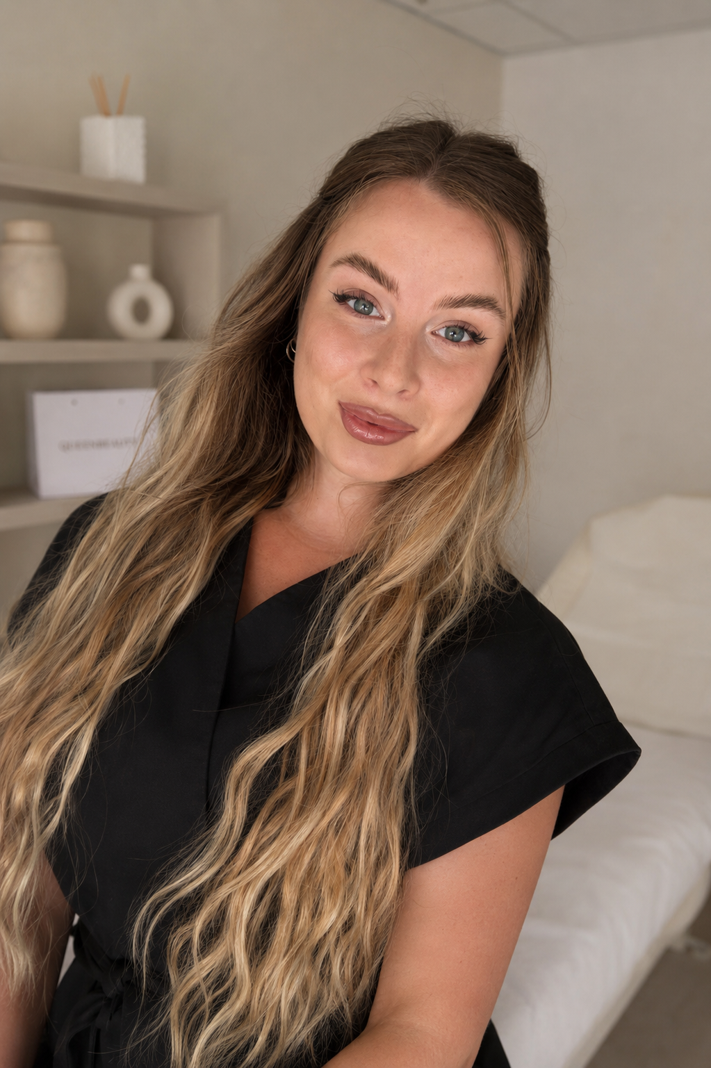 Monika – ošetrenia pleti, permanentný make-up a piercing